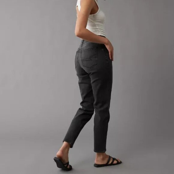 AE Stretch Curvy Black Mom Jean - Picture 2 of 11